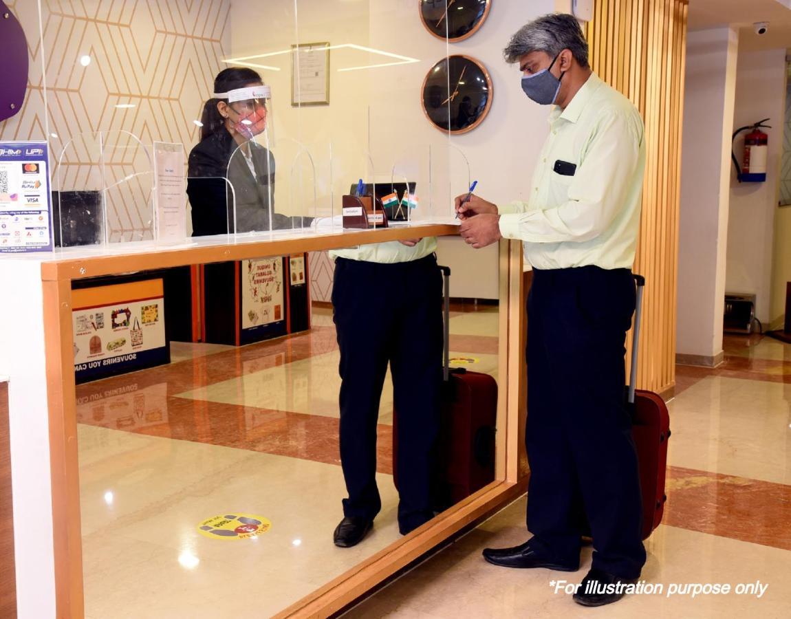 Oyo Hotel Ss Grand Lucknow Exterior photo